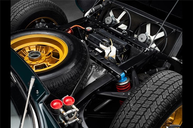 Kết quả không khiến chủ nhân thất vọng – chiếc siêu xe Lamborghini Miura “Millechiodi” ra đời. Trong tiếng Italia, Millechiodi có nghĩa là 1000 đinh ốc. Kết quả không khiến chủ nhân thất vọng – chiếc siêu xe Lamborghini Miura “Millechiodi” ra đời. Trong tiếng Italia, Millechiodi có nghĩa là 1000 đinh ốc.