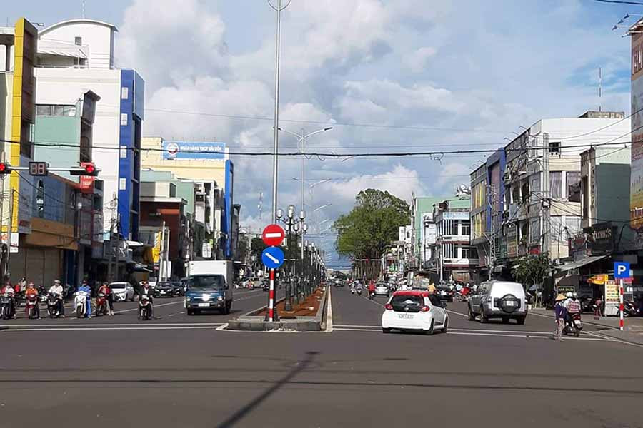 Đường Hai Bà Trưng được TP. Pleiku chọn là công trình tiêu biểu chào kỷ niệm 90 năm thành lập đô thị Pleiku. Ảnh: N.S