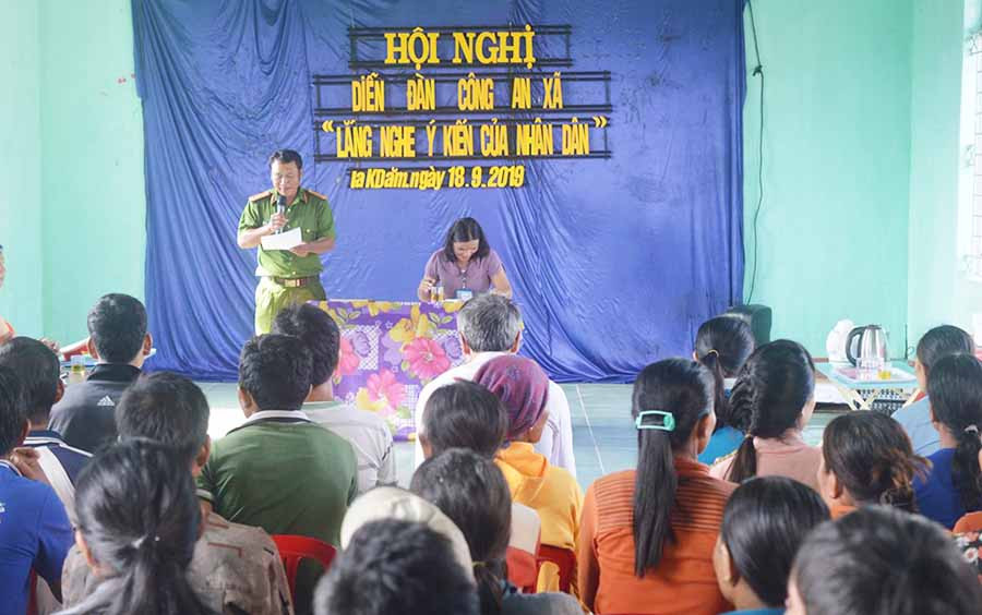 Quang cảnh buổi lắng nghe ý kiến nhân dân. Ảnh: An Nhân Quang cảnh buổi lắng nghe ý kiến nhân dân. Ảnh: An Nhân