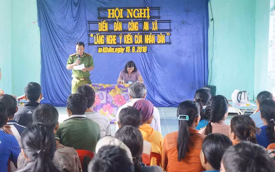 Quang cảnh buổi lắng nghe ý kiến nhân dân. Ảnh: An Nhân Quang cảnh buổi lắng nghe ý kiến nhân dân. Ảnh: An Nhân