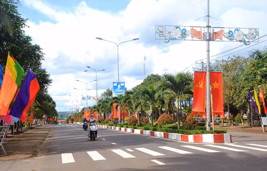 Tỉnh ủy viên, Bí thư Huyện ủy Một góc thị trấn Chư Prông. Ảnh: B.V.H