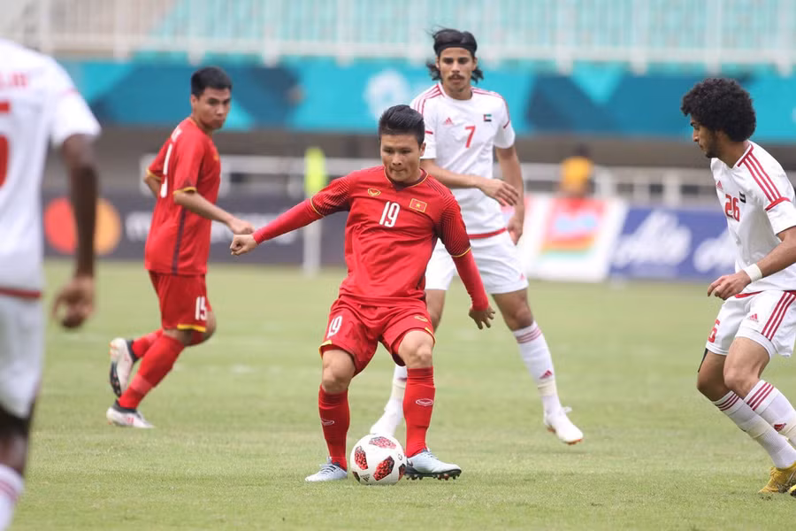 Quang Hải và các đồng đội có dịp gặp lại U23 UAE