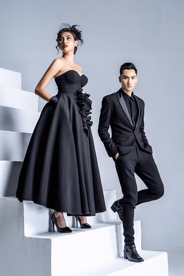  Nhưng mới đây, Huy Quang bất ngờ chia sẻ mình đang thử sức với lĩnh vực thiết kế với bộ sưu tập đầu tay sẽ cho ra mắt vào tháng 10 mang tên “A Child’s Dream”.