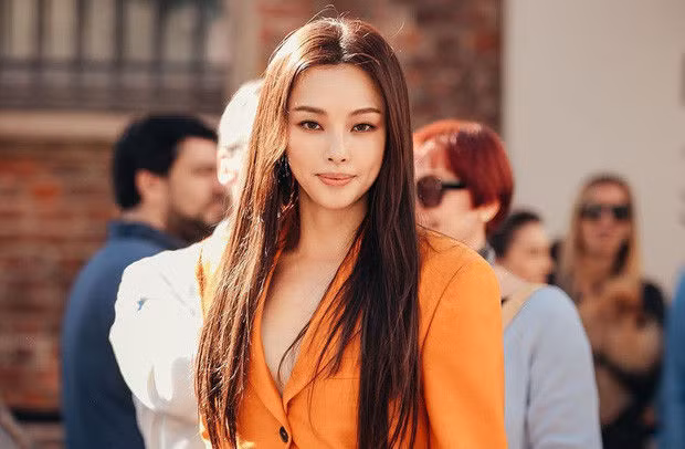  Hoa hậu Honey Lee đẹp đến mê hồn khi xuất hiện tại Milan Fashion Week