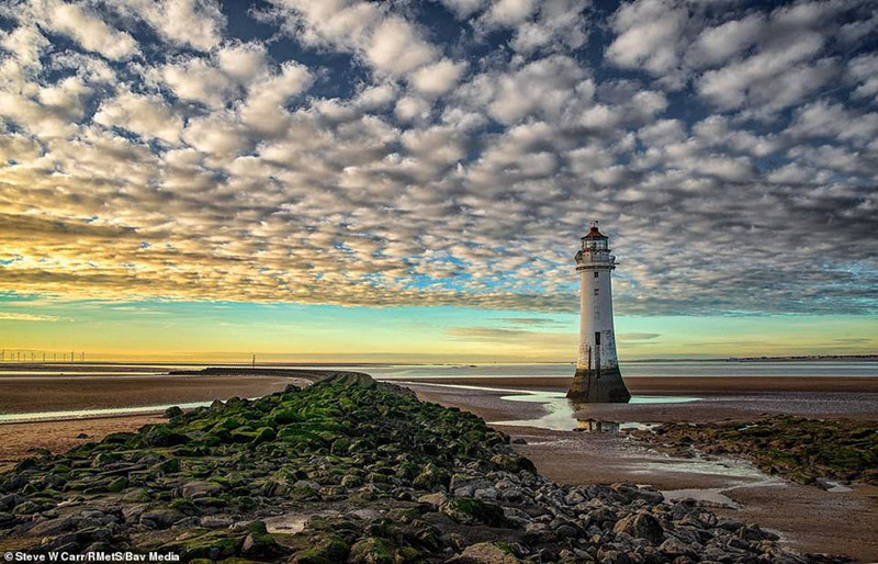  Đèn biển New Brighton ở Wirral (Ảnh: Steve W Carr).