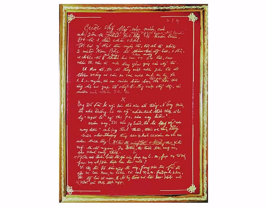  Bản điêu khắc Di chúc của Bác. Ảnh: N.A.M