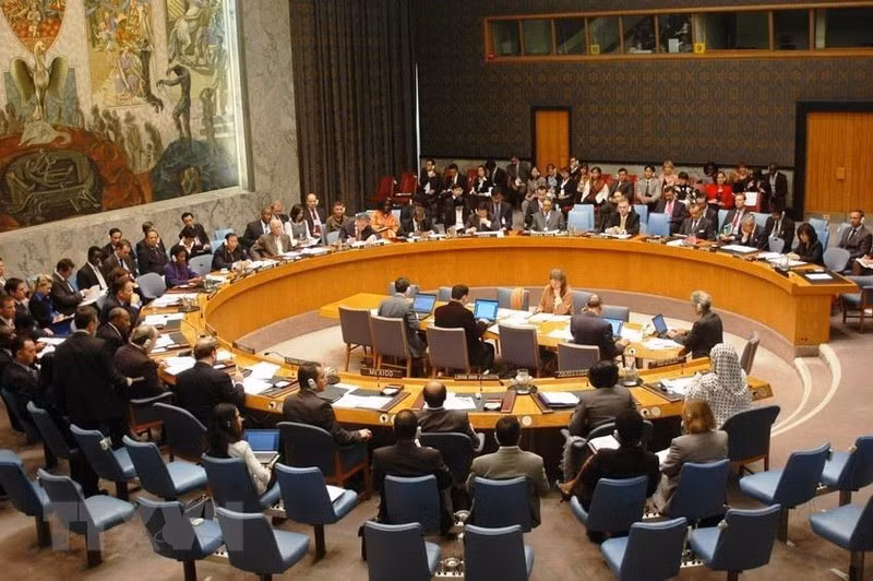 Ngày 5/10/2009, tại trụ sở Liên hợp quốc ở New York (Mỹ), Phó Thủ tướng, Bộ trưởng Ngoại giao Phạm Gia Khiêm chủ trì phiên thảo luận mở của Hội đồng Bảo an Liên hợp quốc. (Ảnh: Nguyễn Đình Thư/TTXVN)