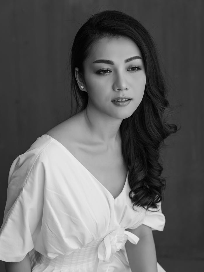  Thái Nhiên Phương nhẹ nhàng với shoot hình chân phương