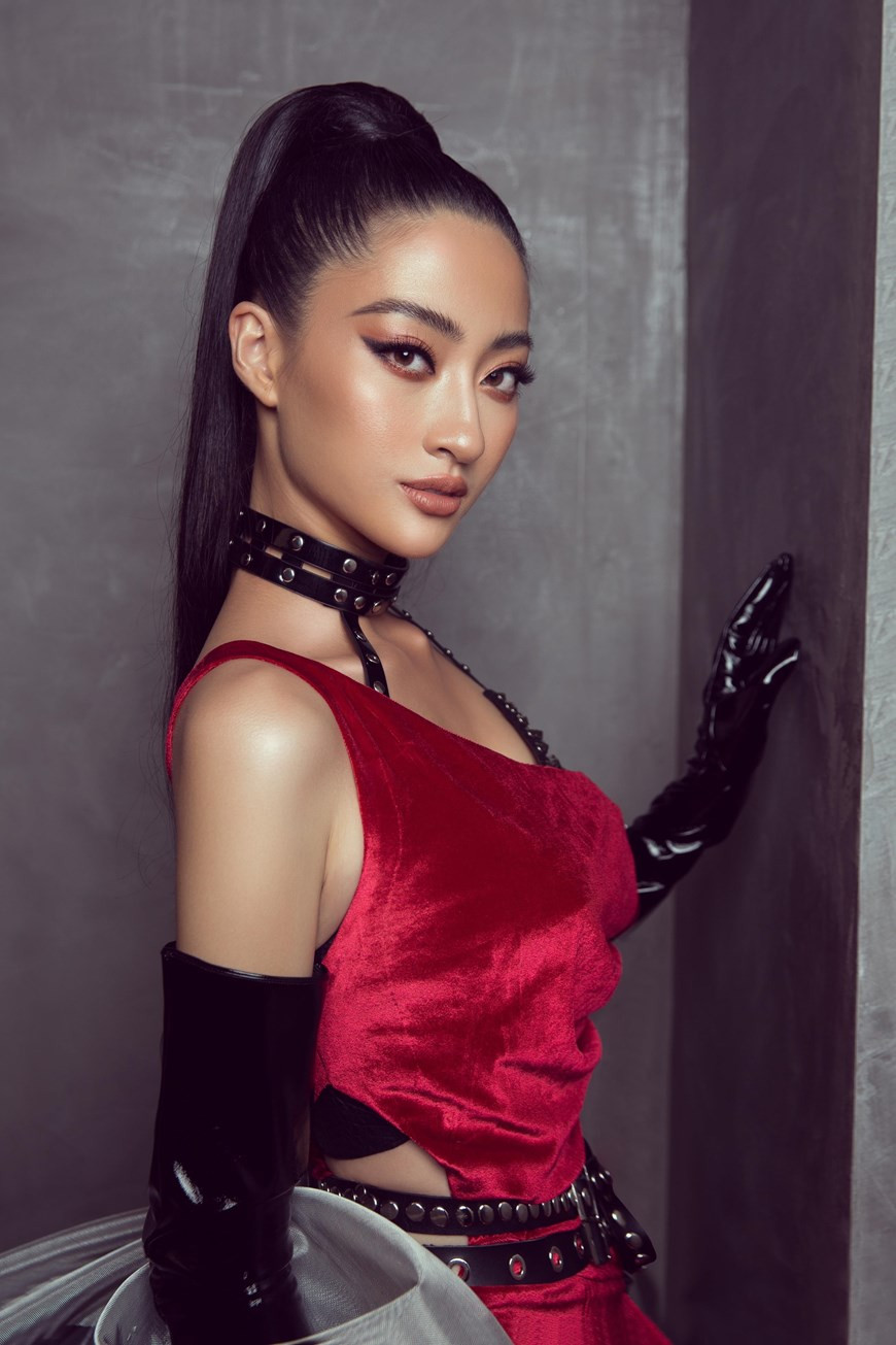  Với phần trình diễn xuất sắc khi đảm nhận vai trò vedette vừa qua, Hoa hậu Thùy Linh hứa hẹn sẽ gây ấn tượng trong phần thi Top Model tại Miss World sắp tới.