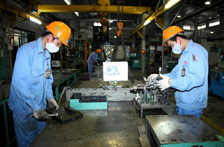 Chỉ ở những đô thị mà ngành nghề, dịch vụ kinh tế-xã hội phát triển thì mới tạo ra nhiều sản phẩm, dịch vụ, kéo theo nhu cầu cần nhiều việc làm. (ảnh minh họa)