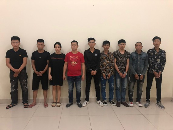 Nhóm đối tượng tại công an Nhóm đối tượng tại công an