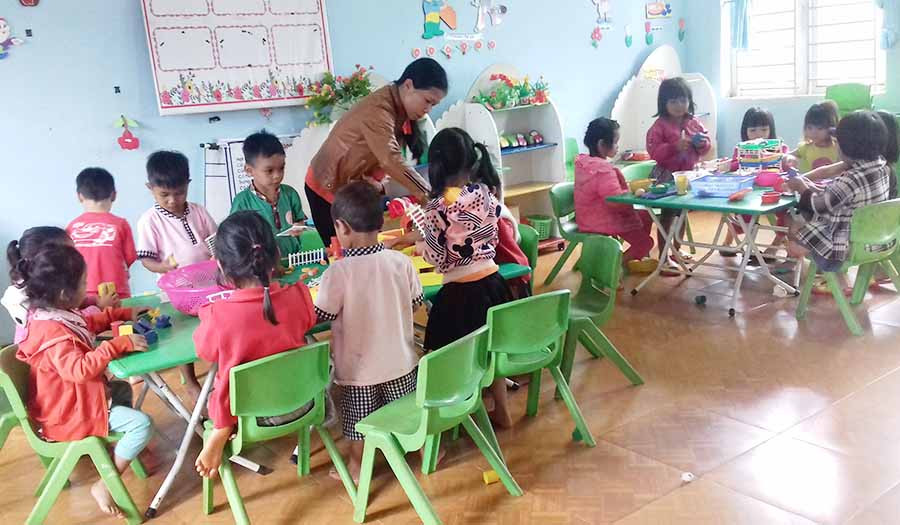 Cô và trò Trường Mầm non Hải Âu (xã Ia Krêl). Ảnh: P.N Cô và trò Trường Mầm non Hải Âu (xã Ia Krêl). Ảnh: P.N