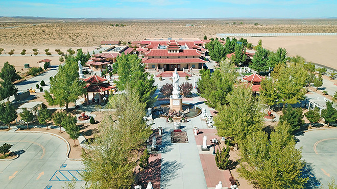 Công trình xây dựng đầu tiên và nổi tiếng của thiền viện này là tượng Bồ tát Quán Thế Âm bằng đá cẩm thạch, cao 7,5m, nặng 80 tấn, được tạc ở Ngũ Hành Sơn (Đà Nẵng).