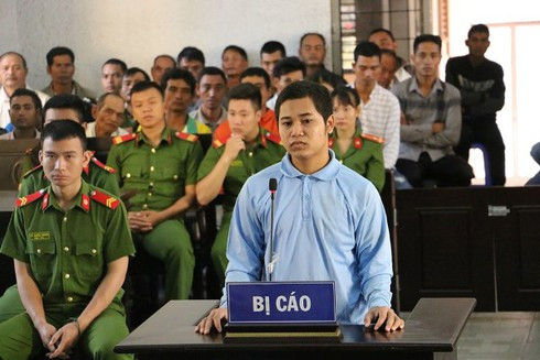 Bị cáo Y Phôni tại tòa. Bị cáo Y Phôni tại tòa.