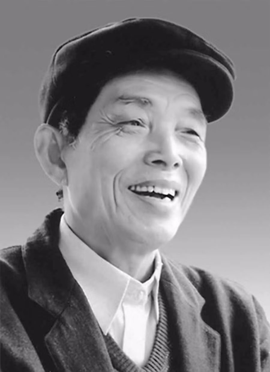 Nhà văn Hoàng Bình Trọng (ảnh do nhân vật cung cấp).