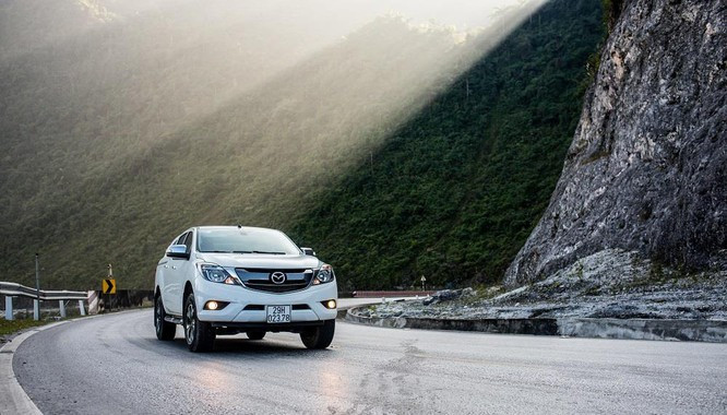 Xét đến khía cạnh an toàn, mẫu bán tải mang thương hiệu Mazda tự tin cạnh tranh với các mẫu xe khác trong cùng phân khúc.