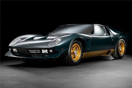 Có chung số phận như những chiếc Lamborghini Miura P400 S khác được sản xuất vào năm 1969, chiếc Miura này đã được mua đi bán lại bởi nhiều nhà sưu tập xe khác nhau trước khi về với chủ nhân hiện nay là Walter Ronchi. Có chung số phận như những chiếc Lamborghini Miura P400 S khác được sản xuất vào năm 1969, chiếc Miura này đã được mua đi bán lại bởi nhiều nhà sưu tập xe khác nhau trước khi về với chủ nhân hiện nay là Walter Ronchi.