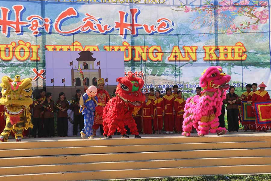  Câu lạc bộ lân sư rồng Trần Minh Đường biểu diễn tại Hội Cầu huê năm 2019 (thị xã An Khê). Ảnh: N.M