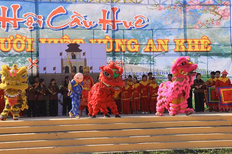  Câu lạc bộ lân sư rồng Trần Minh Đường biểu diễn tại Hội Cầu huê năm 2019 (thị xã An Khê). Ảnh: N.M