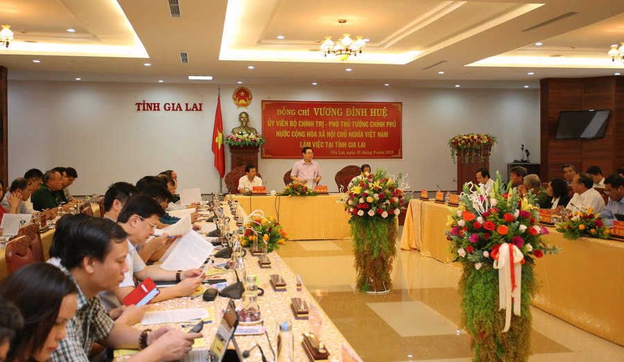 Quang cảnh buổi làm việc. Ảnh: Trần Dung