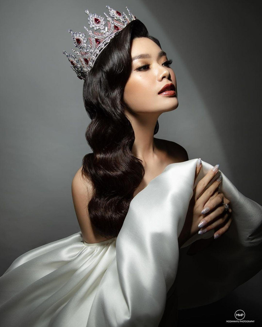 Pricilia Carla Yules từng được Missosology dự đoán đăng quang Hoa hậu Thế giới 2021. Đại diện đến từ Indonesia sở hữu chiều cao 1,72m, từng làm người mẫu thời trang. Cô tốt nghiệp chuyên ngành khách sạn tại Úc, có khả năng thuyết trình tiếng Anh tốt. Ảnh: MISSOSOLOGY