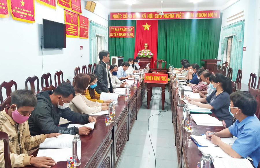 1. Quang cảnh buổi làm việc (1)