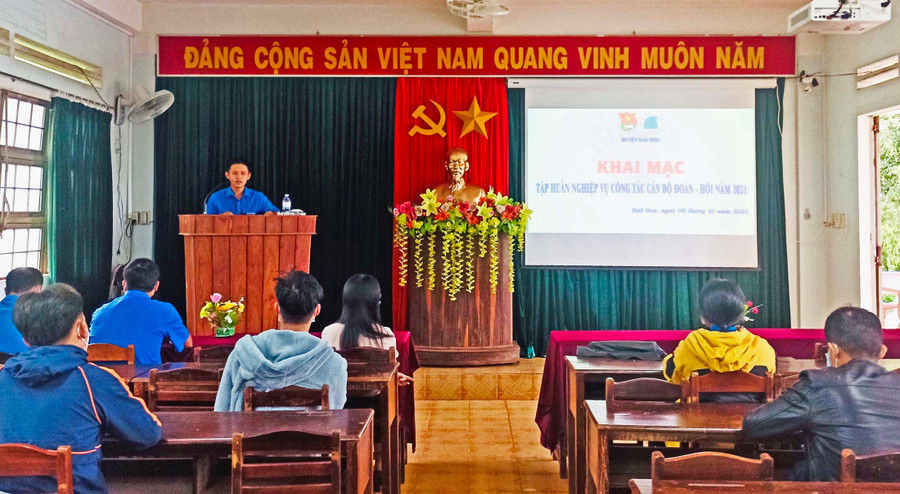 Quang cảnh lớp tập huấn nghiệp vụ công tác Đoàn-Hội do Huyện Đoàn Đak Đoa tổ chức. Ảnh: Phan Lài