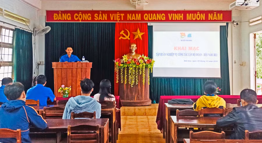 Quang cảnh lớp tập huấn nghiệp vụ công tác Đoàn-Hội do Huyện Đoàn Đak Đoa tổ chức. Ảnh: Phan Lài