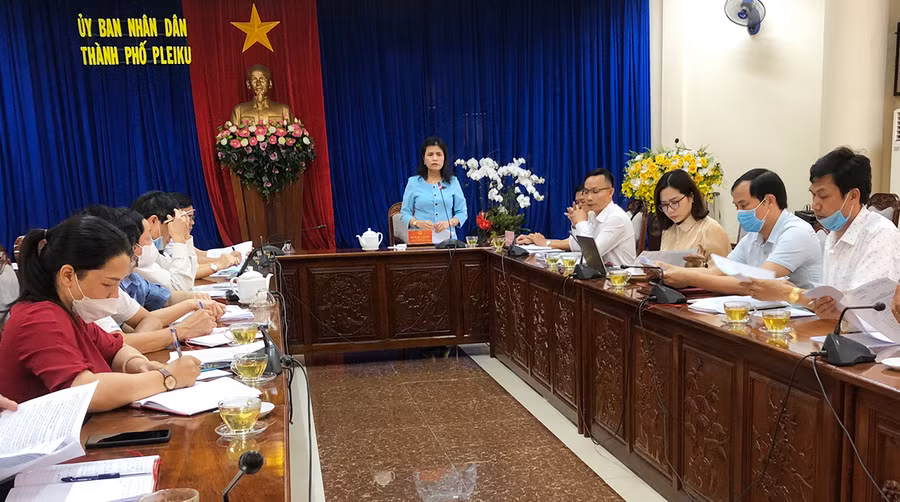 1 Quang cảnh buổi làm việc. Ảnh. Đinh Yến.jpg