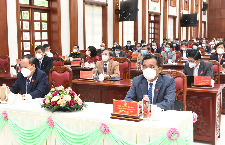 Các đại biểu dự hội đồng nhân dân tỉnh khoá xii nhiệm kỳ 2021-2026 kỳ họp thứ 3 (chuyên đề). Ảnh: Đức Thụy