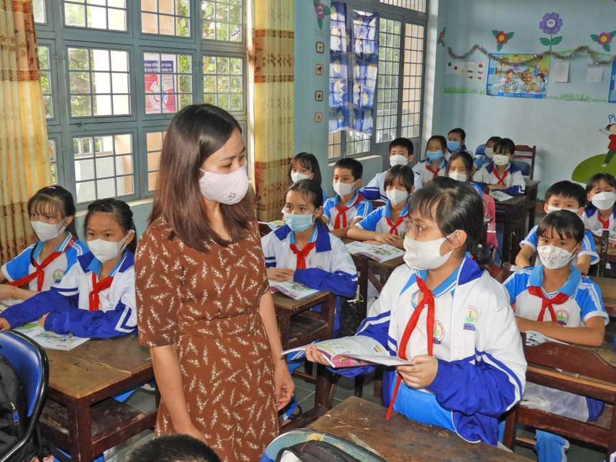 Tăng cường giáo dục kiến thức tự phòng ngừa xâm hại cho phụ nữ và trẻ em gái. Ảnh: Thanh Nhật