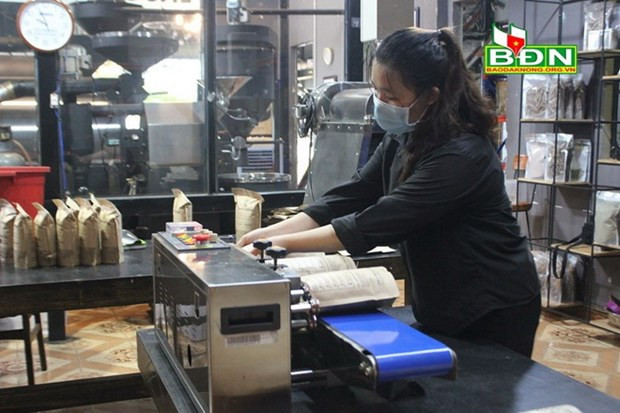 Sản xuất càphê bột tại Công ty TNHH Càphê Bazan Đắk Nông ở huyện Gia Nghĩa, tỉnh Đắk Nông. Nguồn: http:baodaknong.org.vn