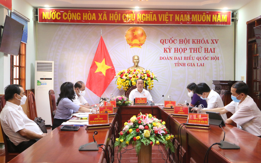 Quang cảnh phiên thảo luận tổ chiều ngày 29-10 tại điểm cầu Gia Lai. Ảnh: Quang Tấn Quang cảnh phiên thảo luận tổ chiều ngày 29-10. Ảnh: Quang Tấn