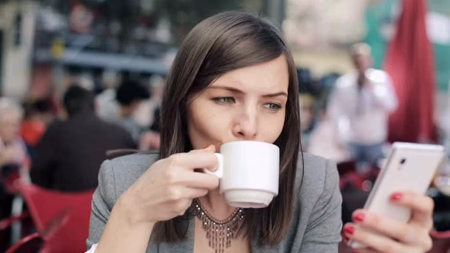 Uống hơn 3 tách cà phê có chứa caffein mỗi ngày sẽ tránh được bệnh gan. Ảnh: Shutterstock