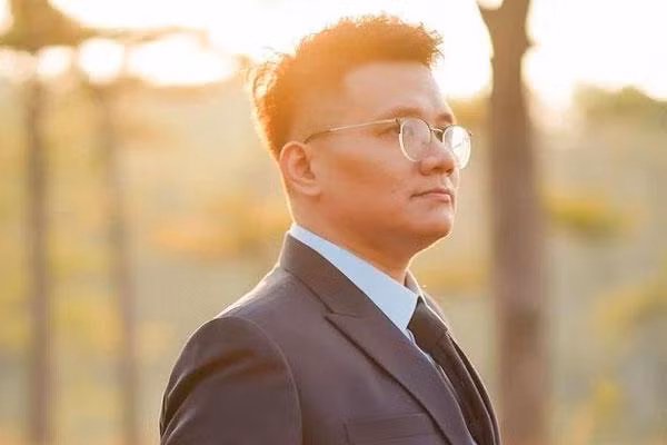 Nhâm Hoàng Khang bị bắt sáng 4/10. Ảnh FBNV