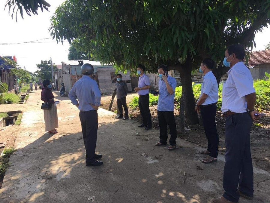 Ban Chỉ đạo phòng-chống dịch huyện Phú Thiện kiểm tra công tác phòng-chống dịch tại xã Ia Piar.Ảnh.Công an huyện Phú Thiện. Ảnh: Vũ Chi