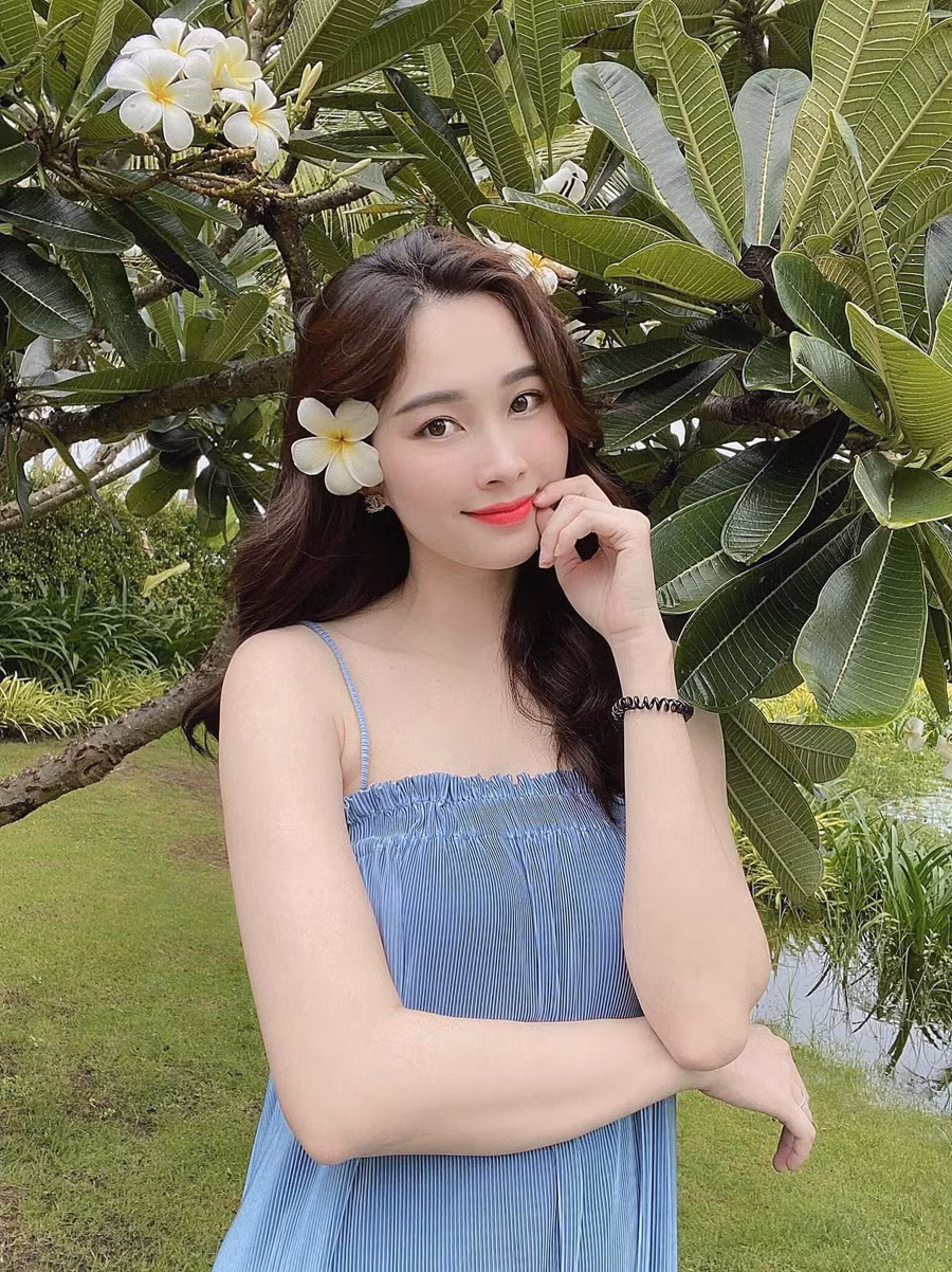 Nhan sắc của Đặng Thu Thảo sau khi sinh con thứ 2. Ảnh: FBNV