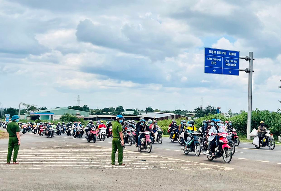 Hàng ngàn công dân từ vùng dịch trở về tỉnh trong thời gian qua đã được cách ly tập trung theo quy định. Ảnh: Như Nguyện Hàng ngàn công dân từ vùng dịch trở về tỉnh trong thời gian qua đã được cách ly tập trung theo quy định. Ảnh: Như Nguyện