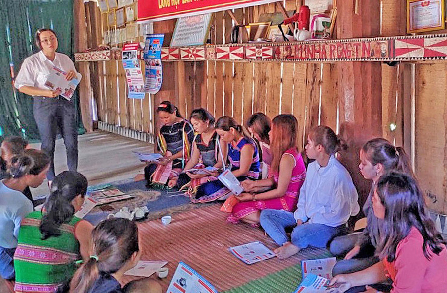 Một buổi sinh hoạt của Hội LHPN thị trấn Kbang (ảnh chụp trước tháng 4-2021). Ảnh: Hoàng Ngọc