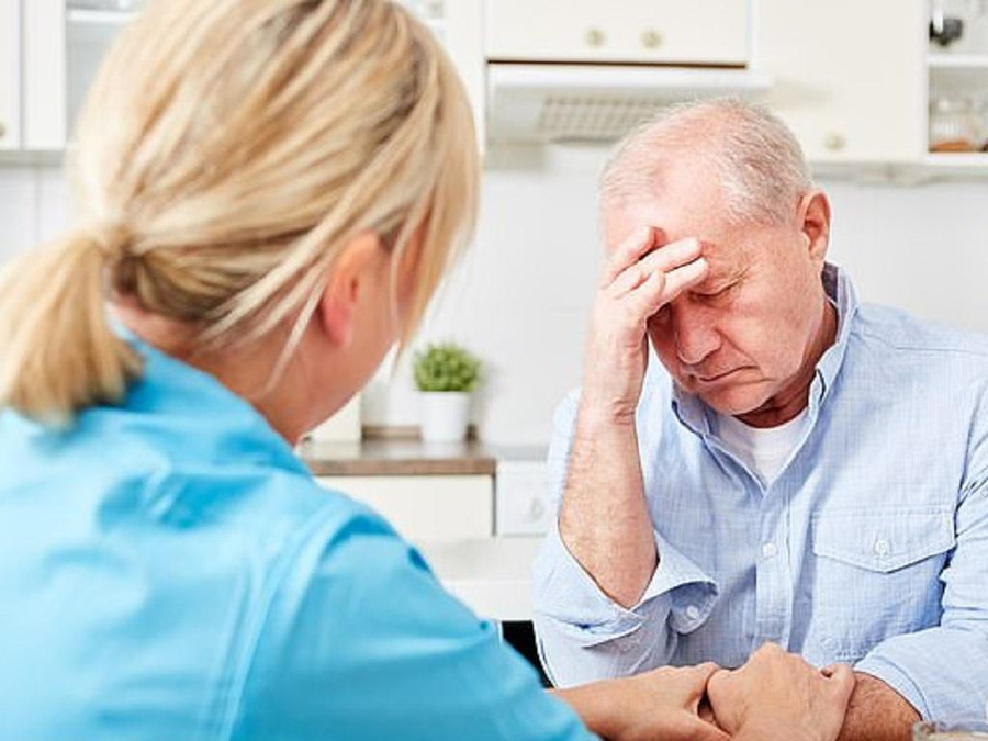 Alzheimer là một trong những dạng bệnh mất trí nhớ phổ biến nhất ở người già. Ảnh: Shutterstock