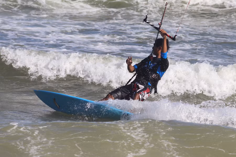 Du khách nước ngoài tại Mũi Né tháng 2/2020. Ảnh: Hà Linh