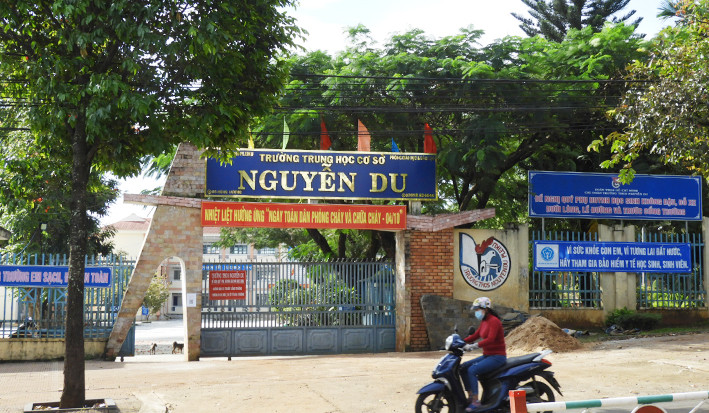  Trường THCS Nguyễn Du thành phố Pleiku được UBND tỉnh công nhận đạt chuẩn quốc gia mức độ I. Ảnh: Thanh Nhật .