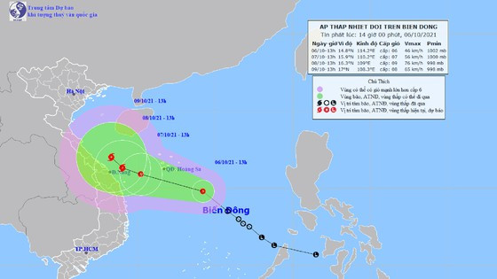 Vị trí và đường đi của áp thấp nhiệt đới chiều 6-10. Ảnh: TTDBKTTVTW Ông Trần Quang Hoài, Phó trưởng Ban Chỉ đạo Quốc gia về phòng chống thiên tai chủ trì cuộc họp