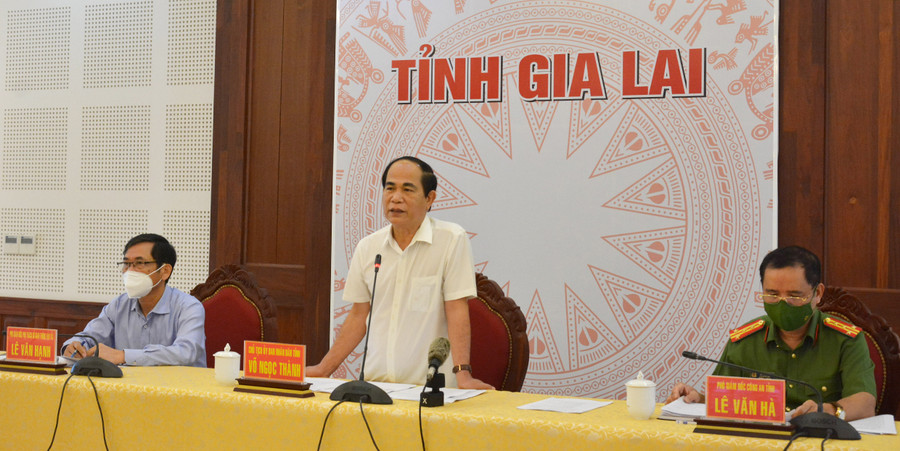 Chủ tịch UBND tỉnh Võ Ngọc Thành phát biểu tại hội nghị. Ảnh: Lê Hòa Đồng chí Võ Ngọc Thành-Chủ tịch UBND tỉnh, Trưởng ban ATGT tỉnh phát biểu tại Hội nghị trực tuyến sơ kết công tác an toàn giao thông 9 tháng năm 2021. Ảnh: Lê Hòa