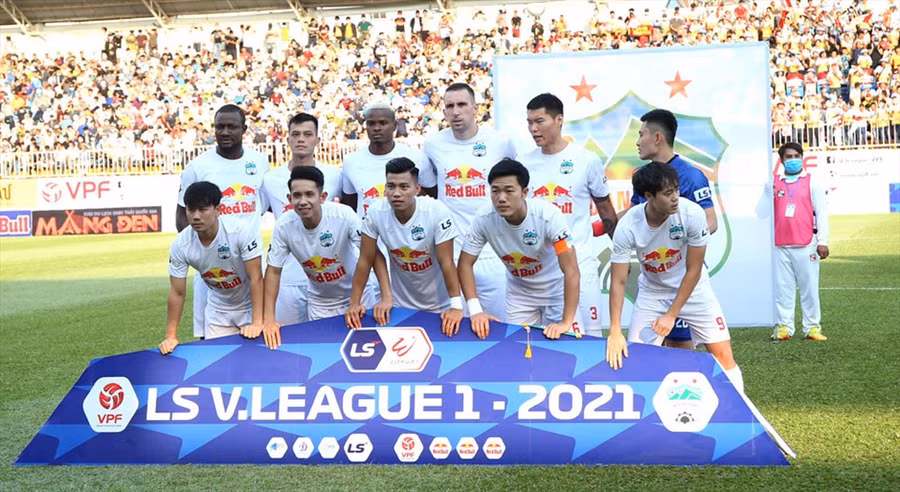 Lực lượng của Hoàng Anh Gia Lai ổn định nhưng không dày, điều đó sẽ gây bất lợi cho họ nếu chia sức tại 2 đấu trường ở mùa giải 2022. Ảnh: VPF