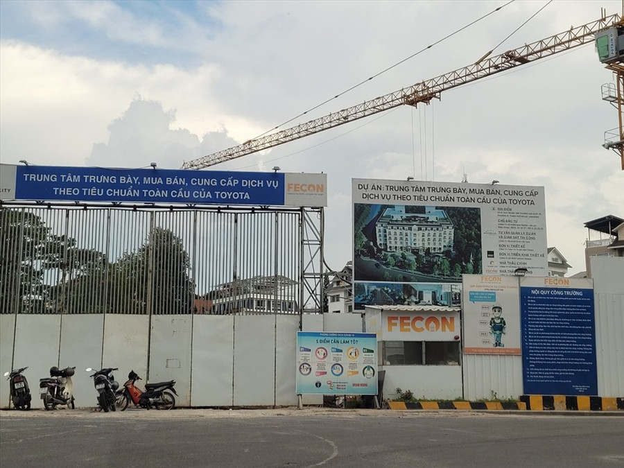 Lâm Đồng đã đình chỉ thi công công trình gây sạt lở tại đường 3/4, TP.Đà Lạt. Ảnh Quốc Khánh