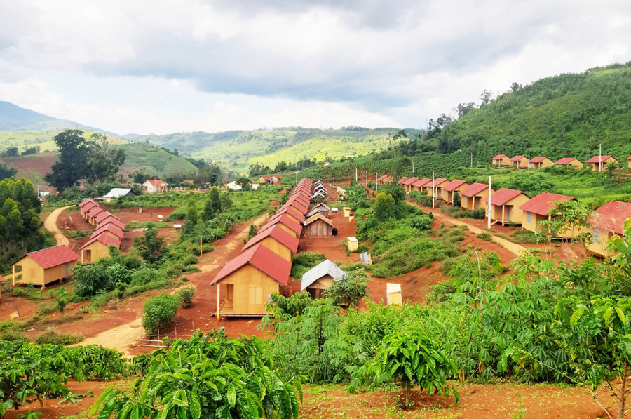 Từ trên cao nhìn xuống, làng Hà Đừng hôm nay đẹp như tranh vẽ. Ảnh: Minh Triều Từ trên cao nhìn xuống, Hà Đừng hôm nay đẹp như tranh vẽ. Ảnh: Minh Triều