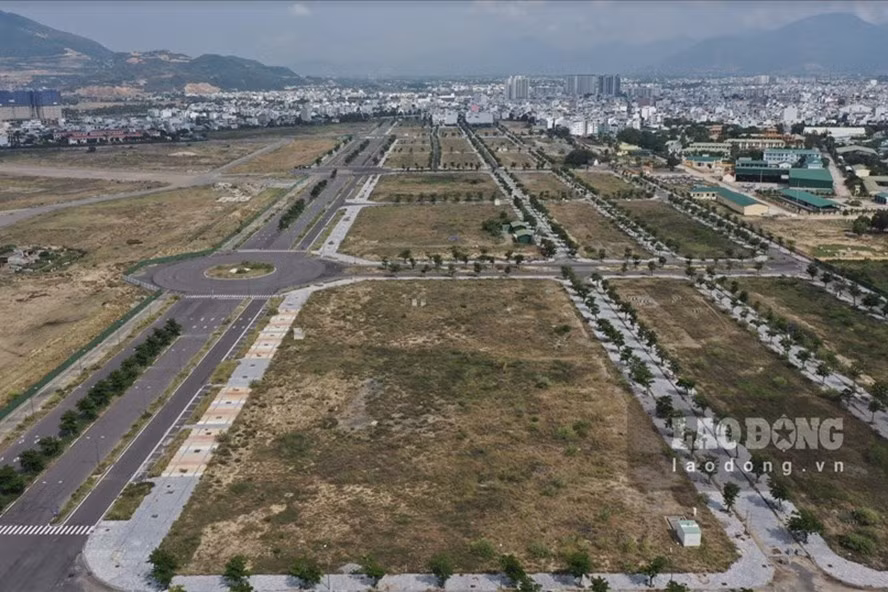 Công an điều tra sai phạm tại dự án BT sân bay Nha Trang. Ảnh: TC Công an điều tra sai phạm tại dự án BT sân bay Nha Trang. Ảnh: TC