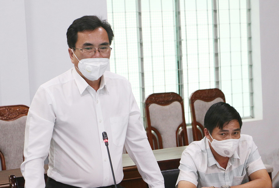 Phó Chủ tịch UBND TP. Pleiku Nguyễn Hữu Sung phát biểu tại buổi làm việc với đoàn giám sát Ban Pháp chế HĐND tỉnh. Ảnh: Quang Tấn Phó Chủ tịch UBND TP. Pleiku phát biểu tại buổi làm việc với đoàn giám sát Ban Pháp chế HĐND tỉnh. Ảnh: Quang Tấn