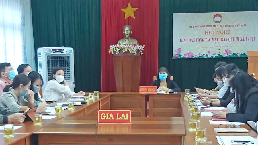 Quang cảnh Hội nghị trực tuyến giao ban công tác Mặt trận Quý III tại điểm cầu Ủy ban MTTQ Việt Nam tỉnh Gia Lai. Ảnh: Ngọc Anh